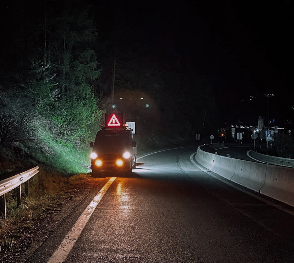 vk-auer-verkehrsfuerhungen-baustelle-nacht-autobahn-tirol-hinweise-nachteinsatz